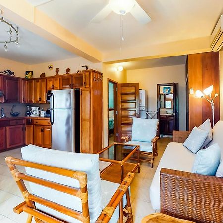 Coral Reef Condo 圣佩德罗 外观 照片