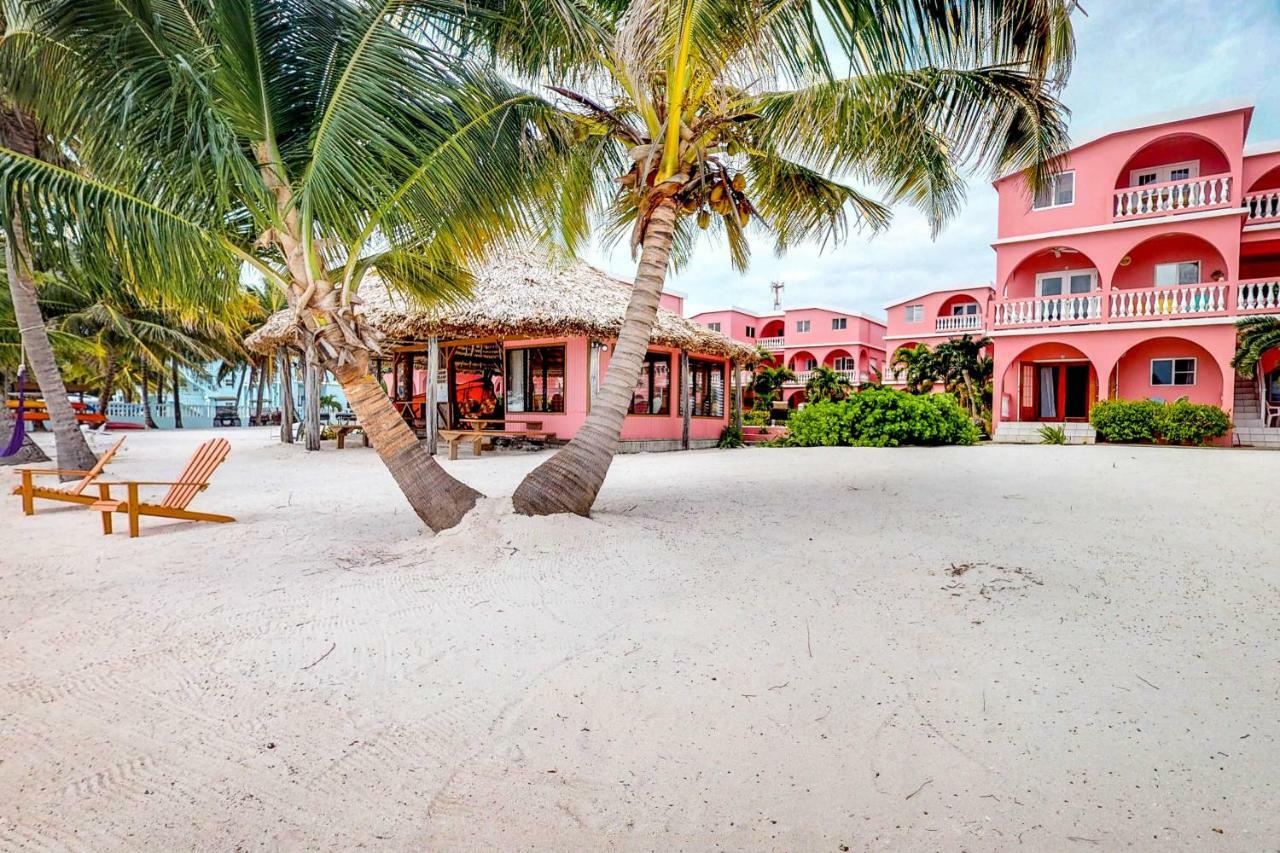 Coral Reef Condo 圣佩德罗 外观 照片