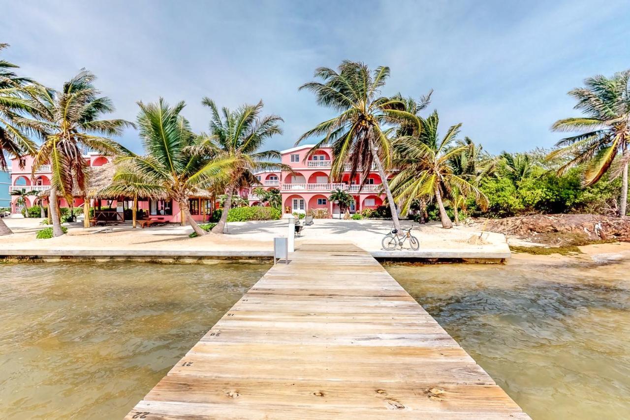 Coral Reef Condo 圣佩德罗 外观 照片